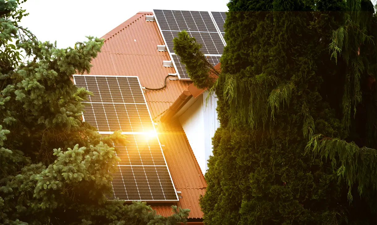 casa con pannello fotovoltaico